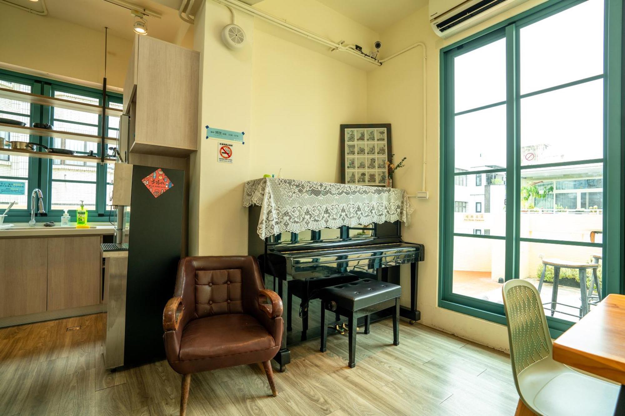 צ'יאיי סיטי Funtime Hostel מראה חיצוני תמונה