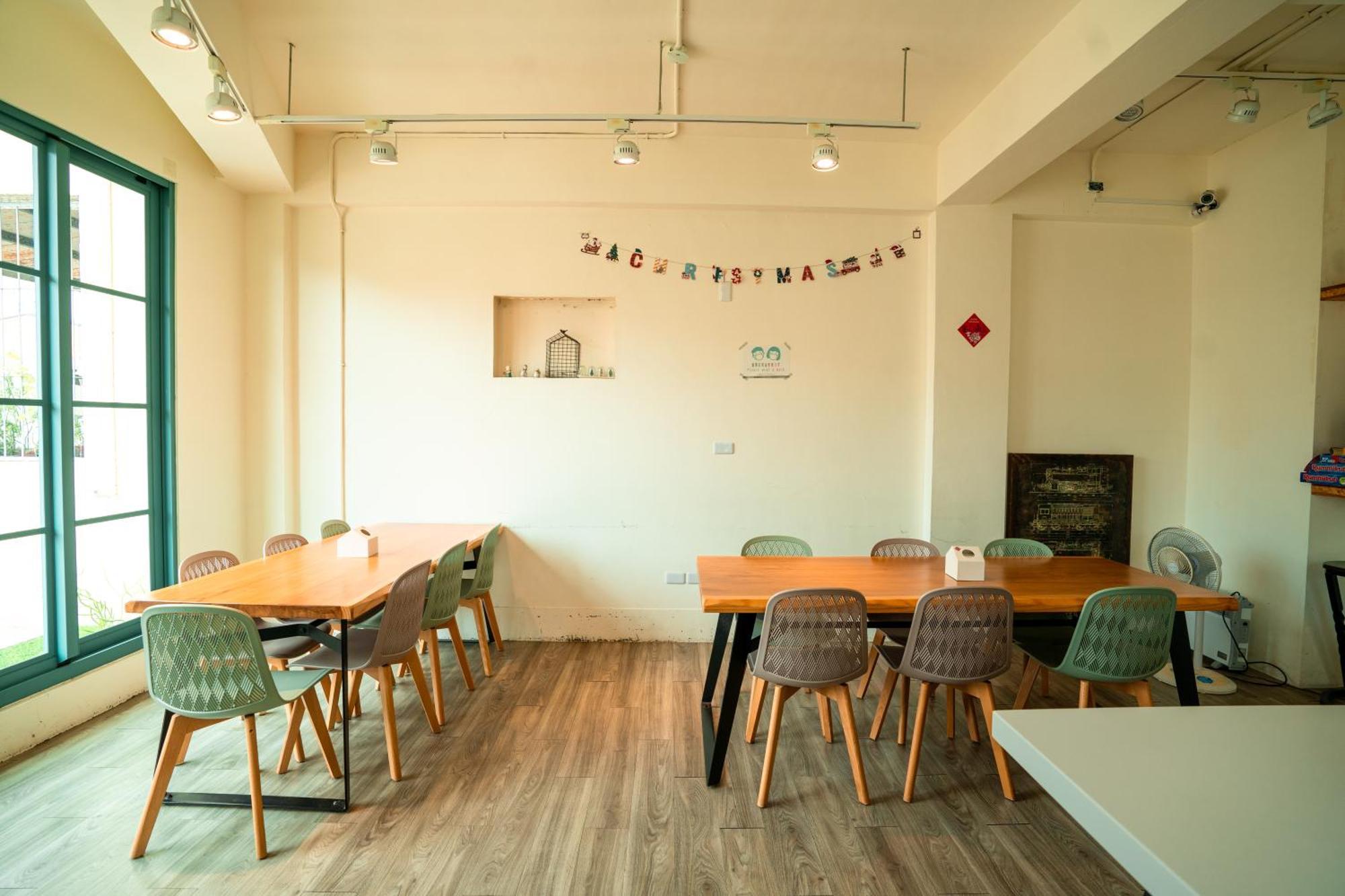צ'יאיי סיטי Funtime Hostel מראה חיצוני תמונה